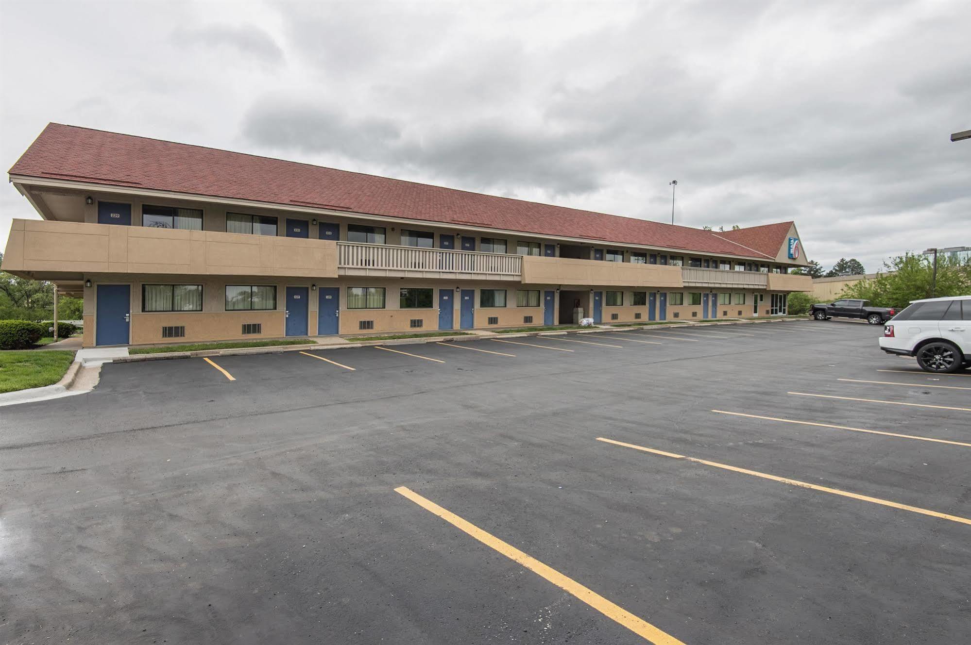 Motel 6-Overland Park, Ks Екстер'єр фото