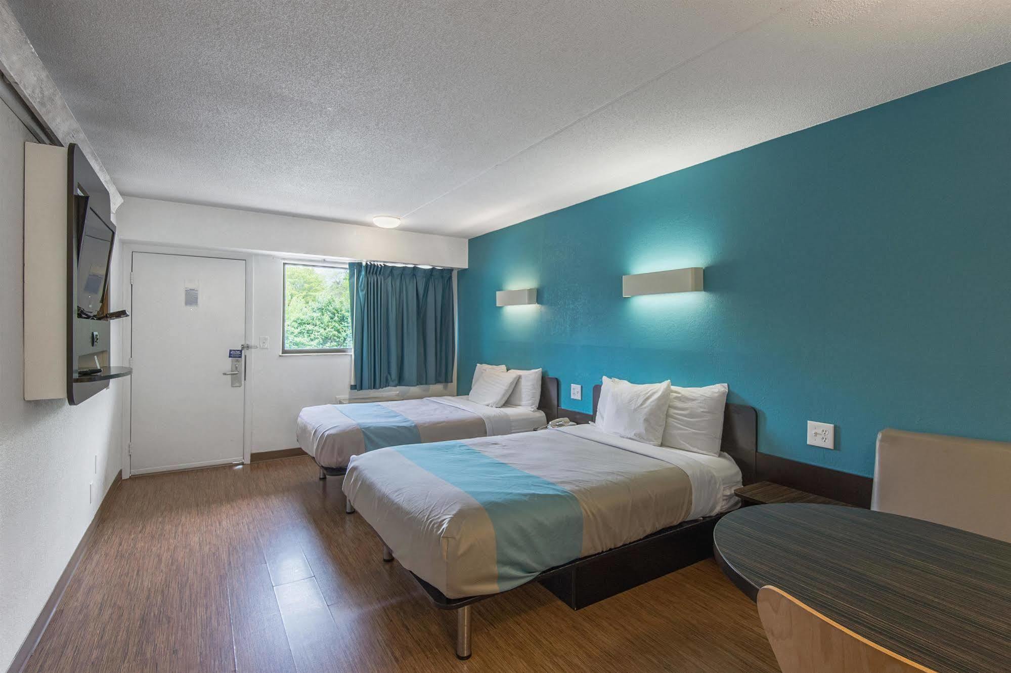 Motel 6-Overland Park, Ks Екстер'єр фото
